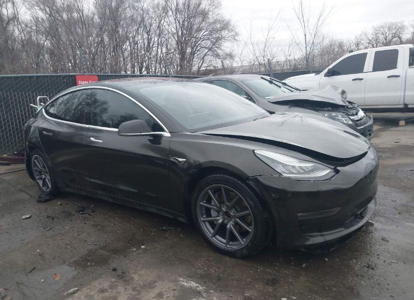 Photo 13 of 2018 Tesla Model 3 LONG RANGE/PERFORMANCE (VIN 5YJ3E1EBXJF127906)