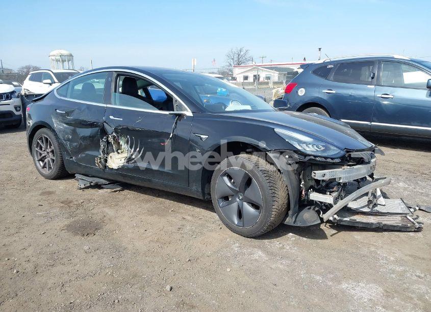 2019 Tesla Model 3 LONG RANGE/PERFORMANCE (VIN 5YJ3E1EBXKF198931) main photo