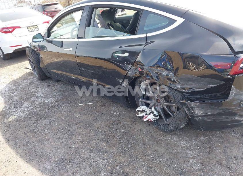 Photo 18 of 2019 Tesla Model 3 LONG RANGE/PERFORMANCE (VIN 5YJ3E1EBXKF198931)