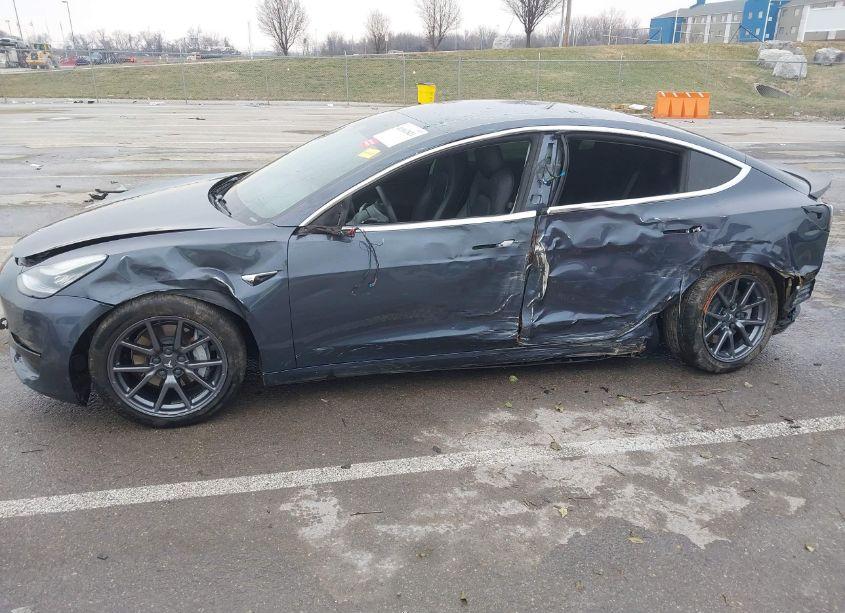 Photo 6 of 2020 Tesla Model 3 LONG RANGE DUAL MOTOR ALL-WHEEL DRIVE (VIN 5YJ3E1EBXLF663242)