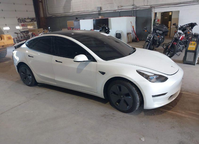 2022 Tesla Model 3 LONG RANGE DUAL MOTOR ALL-WHEEL DRIVE (VIN 5YJ3E1EBXNF195418) main photo