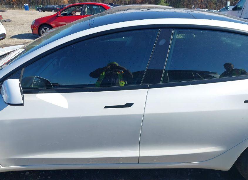 Photo 14 of 2021 Tesla Model 3 PERFORMANCE DUAL MOTOR ALL-WHEEL DRIVE (VIN 5YJ3E1EC0MF925652)