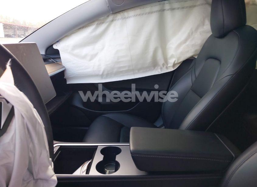 Photo 5 of 2021 Tesla Model 3 PERFORMANCE DUAL MOTOR ALL-WHEEL DRIVE (VIN 5YJ3E1EC0MF992378)