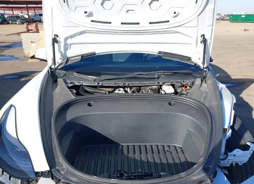 Photo 10 of 2022 Tesla Model 3 PERFORMANCE DUAL MOTOR ALL-WHEEL DRIVE (VIN 5YJ3E1EC3NF247951)