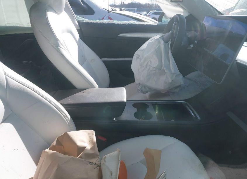 Photo 5 of 2022 Tesla Model 3 PERFORMANCE DUAL MOTOR ALL-WHEEL DRIVE (VIN 5YJ3E1EC6NF112642)