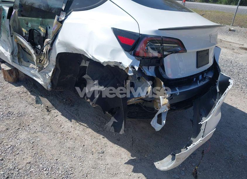 Photo 12 of 2021 Tesla Model 3 PERFORMANCE DUAL MOTOR ALL-WHEEL DRIVE (VIN 5YJ3E1ECXMF083757)