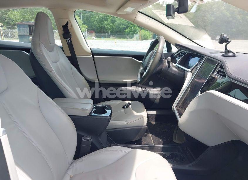 Photo 5 of 2013 Tesla Model S (VIN 5YJSA1AC4DFP10224)