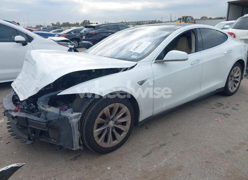 Photo 2 of 2013 Tesla Model S (VIN 5YJSA1AC7DFP10914)