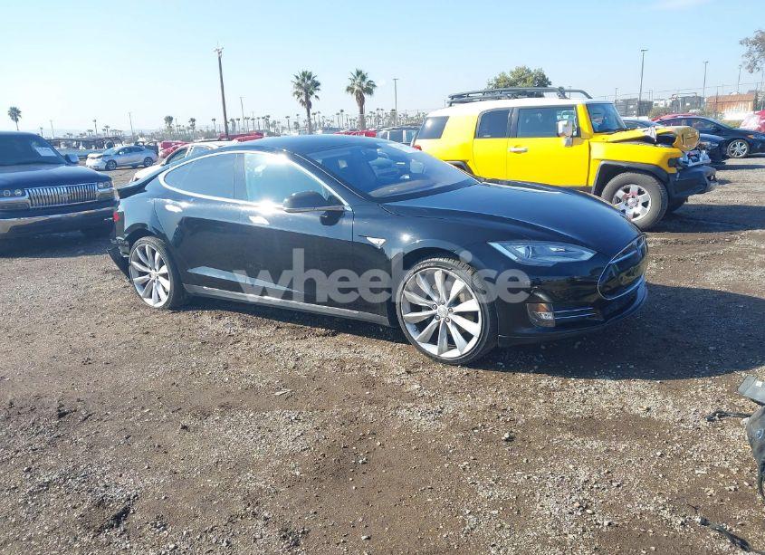 2013 Tesla Model S (VIN 5YJSA1AC9DFP10929) main photo