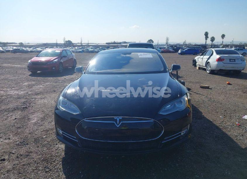 Photo 13 of 2013 Tesla Model S (VIN 5YJSA1AC9DFP10929)
