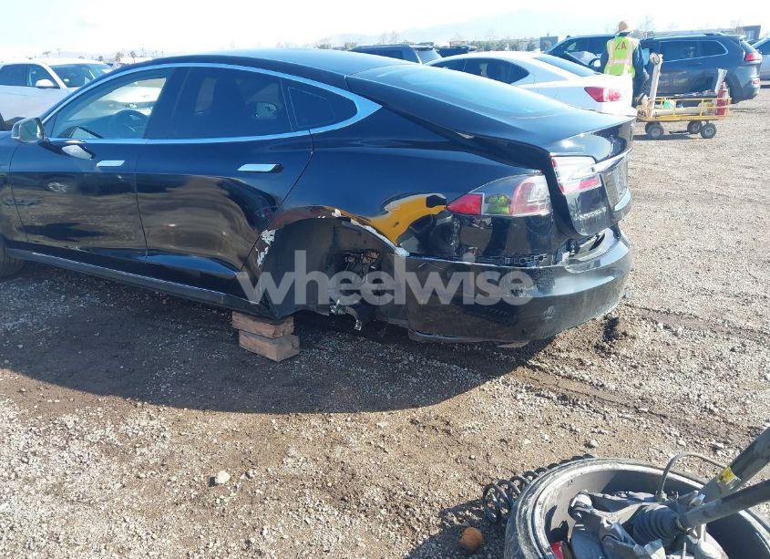Photo 20 of 2013 Tesla Model S (VIN 5YJSA1AC9DFP10929)