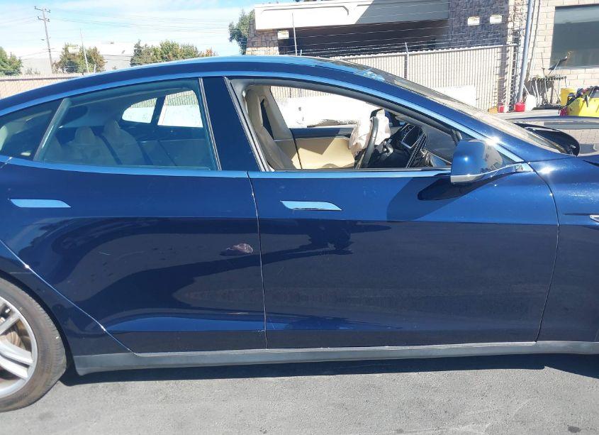 Photo 14 of 2013 Tesla Model S (VIN 5YJSA1CG0DFP09345)