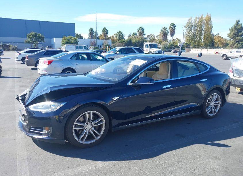 Photo 2 of 2013 Tesla Model S (VIN 5YJSA1CG0DFP09345)