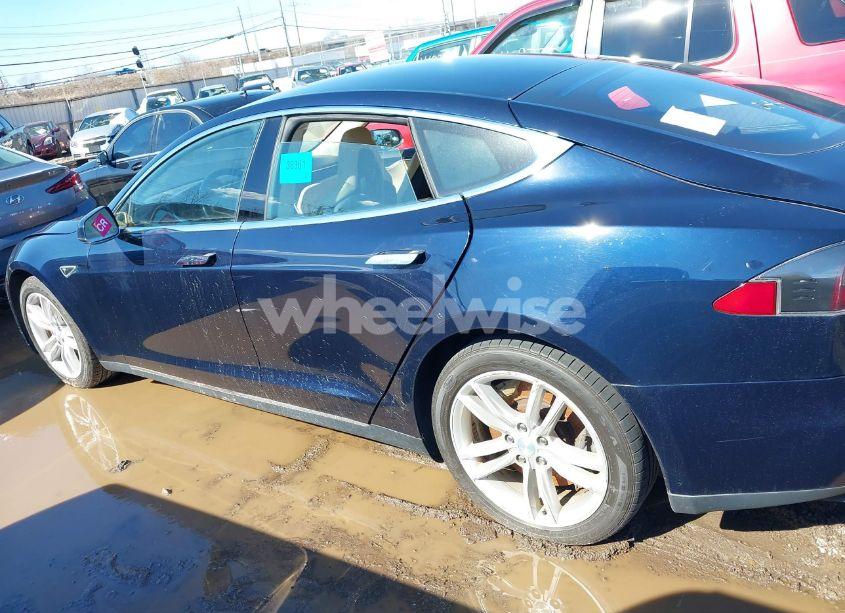 Photo 13 of 2013 Tesla Model S (VIN 5YJSA1CG2DFP14689)