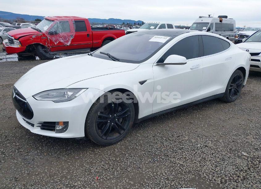 Photo 2 of 2013 Tesla Model S (VIN 5YJSA1CG3DFP16662)