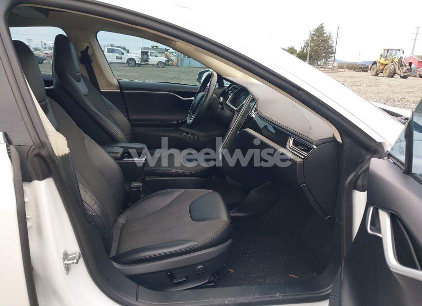 Photo 5 of 2013 Tesla Model S (VIN 5YJSA1CG3DFP16662)