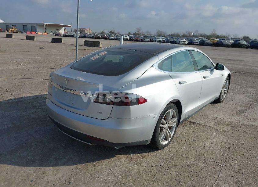 Photo 4 of 2013 Tesla Model S (VIN 5YJSA1CG3DFP28908)