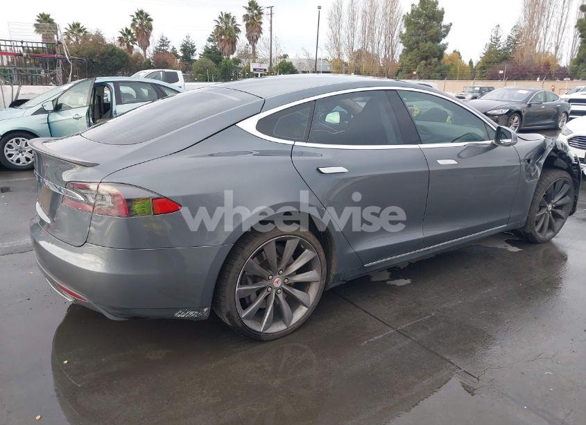 Photo 4 of 2013 Tesla Model S (VIN 5YJSA1CG5DFP06411)