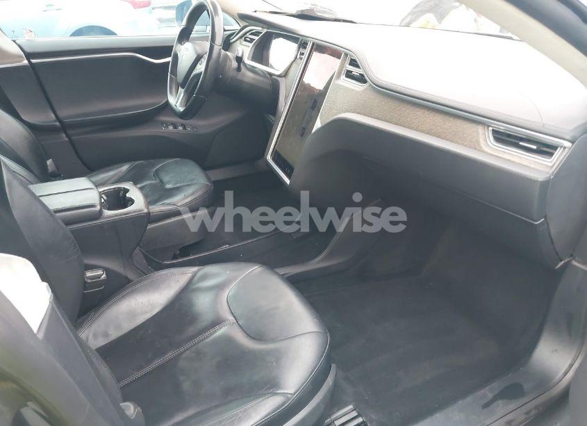 Photo 5 of 2013 Tesla Model S (VIN 5YJSA1CG5DFP06411)