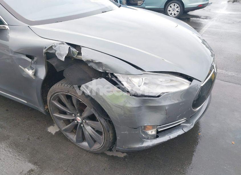 Photo 6 of 2013 Tesla Model S (VIN 5YJSA1CG5DFP06411)