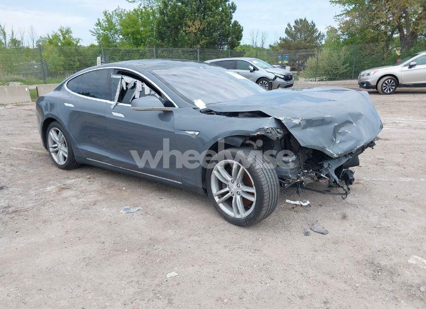 2013 Tesla Model S (VIN 5YJSA1CG9DFP27357) main photo