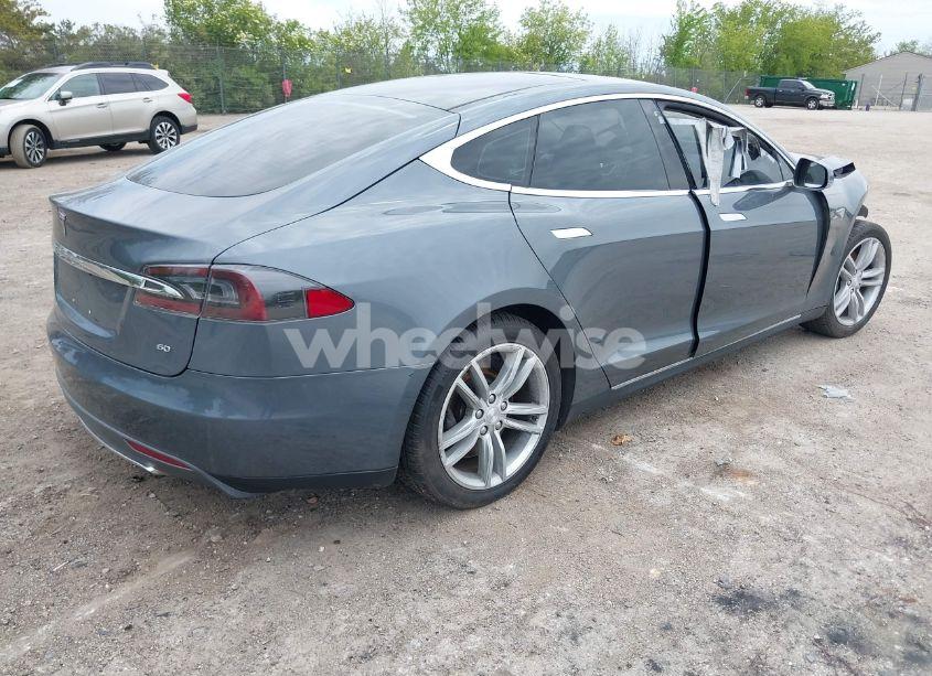 Photo 4 of 2013 Tesla Model S (VIN 5YJSA1CG9DFP27357)