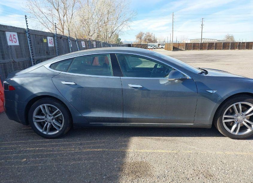Photo 13 of 2013 Tesla Model S (VIN 5YJSA1CG9DFP27522)