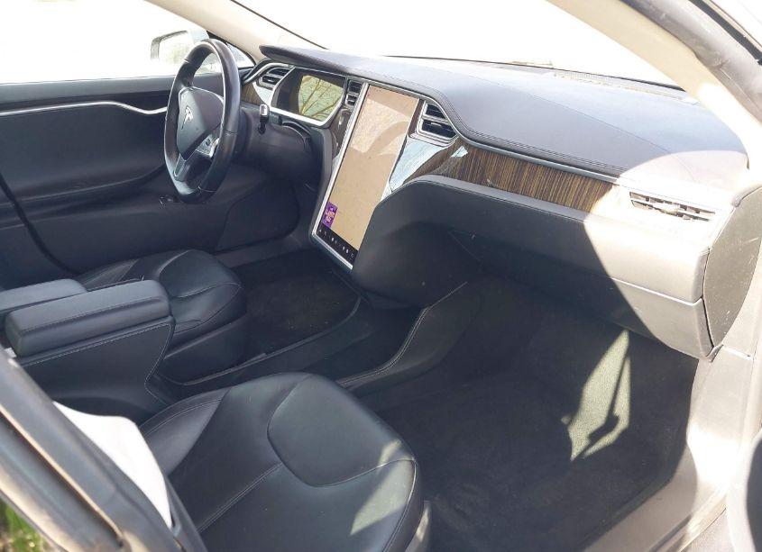 Photo 5 of 2013 Tesla Model S (VIN 5YJSA1CG9DFP27522)