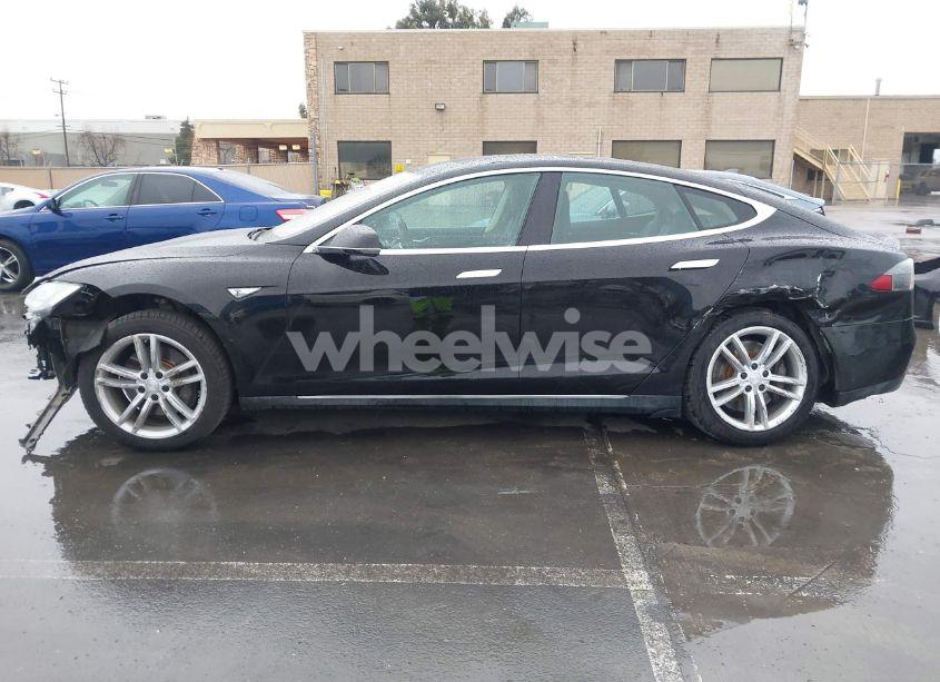 Photo 15 of 2013 Tesla Model S (VIN 5YJSA1CN0DFP20053)