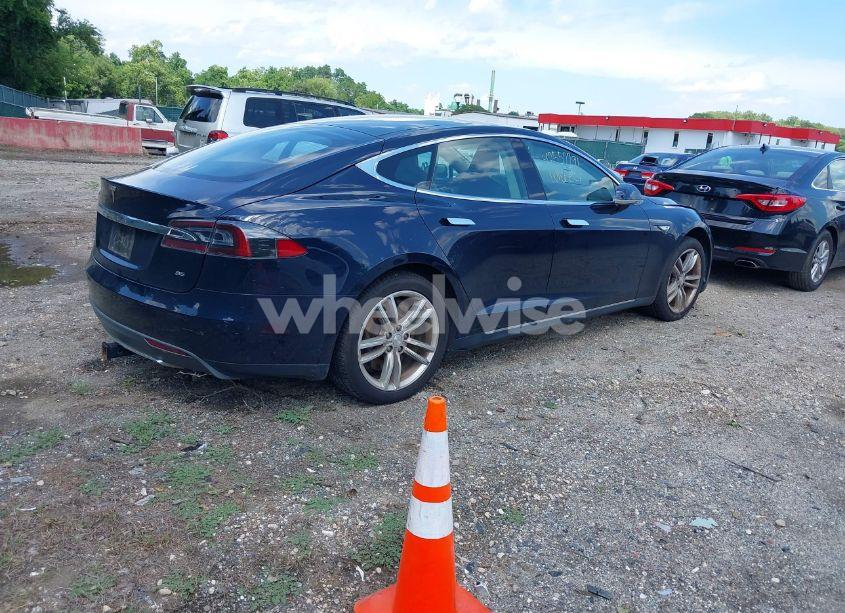 Photo 4 of 2013 Tesla Model S (VIN 5YJSA1CN0DFP21851)