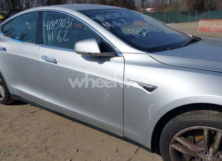 Photo 20 of 2013 Tesla Model S (VIN 5YJSA1CN2DFP27666)