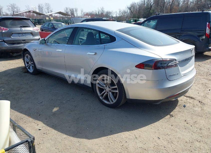 Photo 3 of 2013 Tesla Model S (VIN 5YJSA1CN2DFP27666)