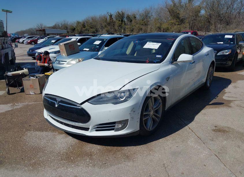 Photo 2 of 2013 Tesla Model S (VIN 5YJSA1CN2DFP28624)
