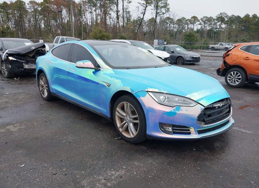 2013 Tesla Model S (VIN 5YJSA1CN4DFP07726) main photo