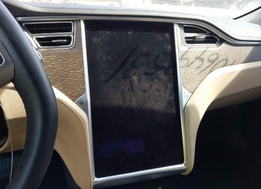 Photo 18 of 2013 Tesla Model S (VIN 5YJSA1CN5DFP13308)