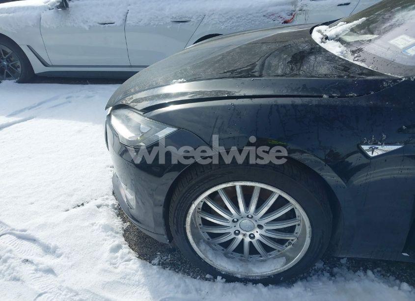 Photo 6 of 2013 Tesla Model S (VIN 5YJSA1CN6DFP25709)