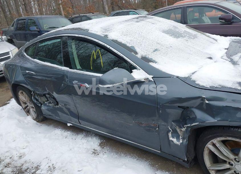 Photo 13 of 2013 Tesla Model S (VIN 5YJSA1CN6DFP26763)