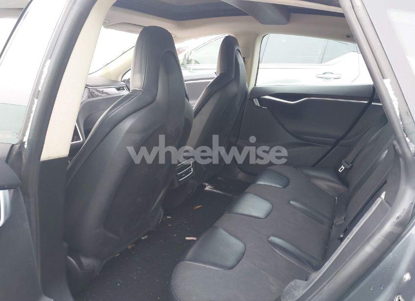 Photo 8 of 2013 Tesla Model S (VIN 5YJSA1CN6DFP26763)