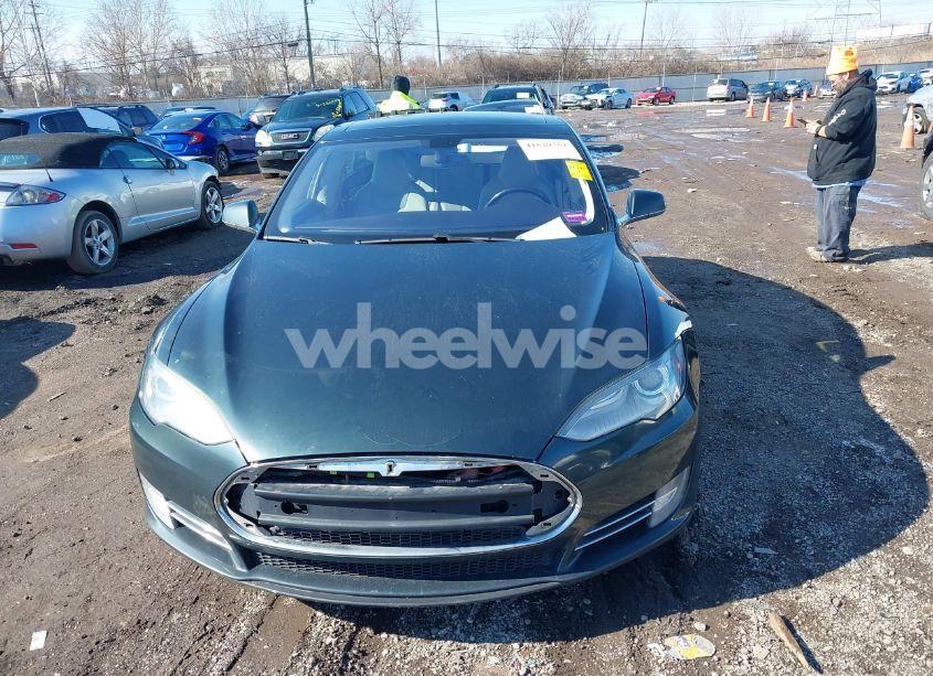 Photo 11 of 2013 Tesla Model S (VIN 5YJSA1CN7DFP26335)