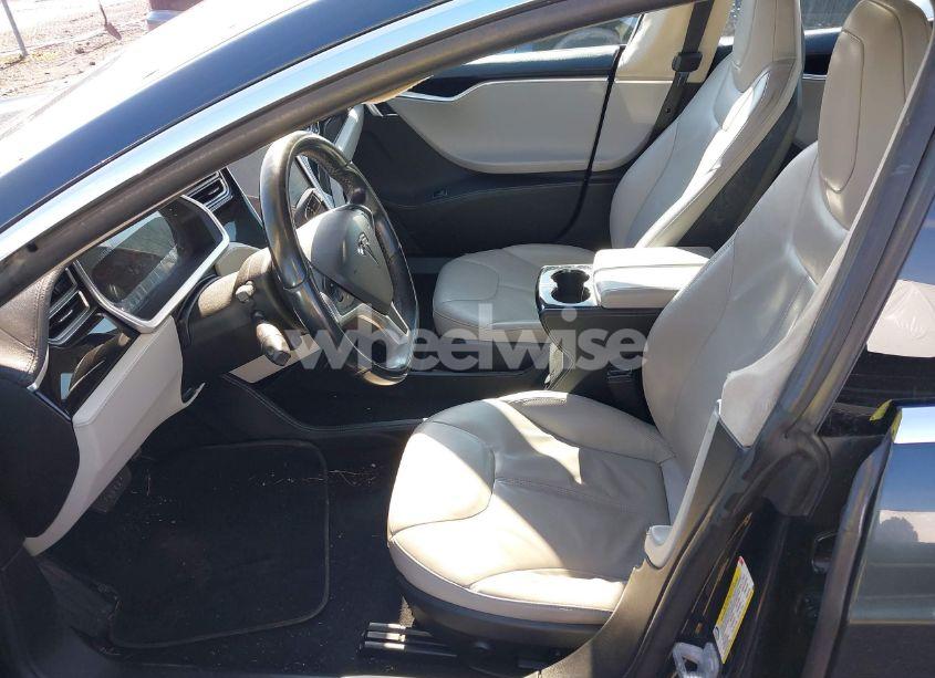 Photo 5 of 2013 Tesla Model S (VIN 5YJSA1CN7DFP26335)