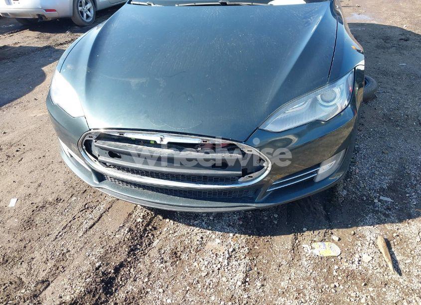 Photo 6 of 2013 Tesla Model S (VIN 5YJSA1CN7DFP26335)