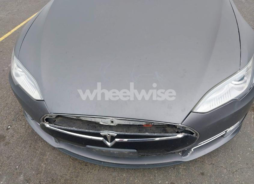 Photo 10 of 2012 Tesla Model S SIGNATURE (VIN 5YJSA1CN8CFP02687)