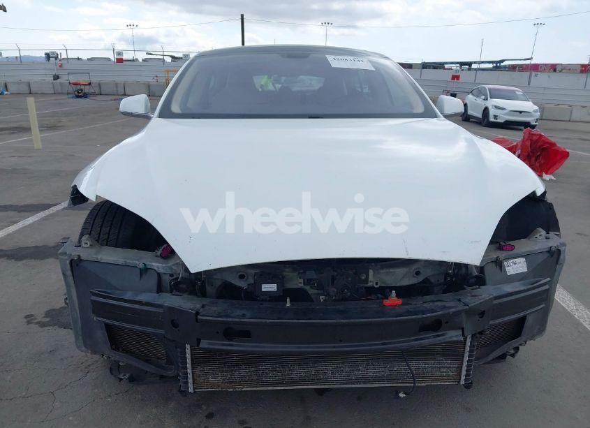 Photo 12 of 2013 Tesla Model S (VIN 5YJSA1CN8DFP22455)