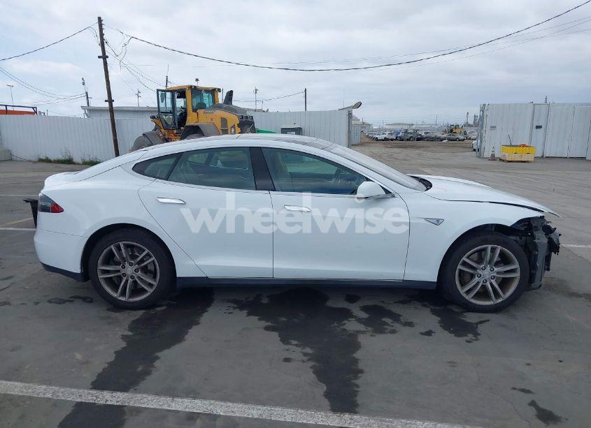 Photo 13 of 2013 Tesla Model S (VIN 5YJSA1CN8DFP22455)