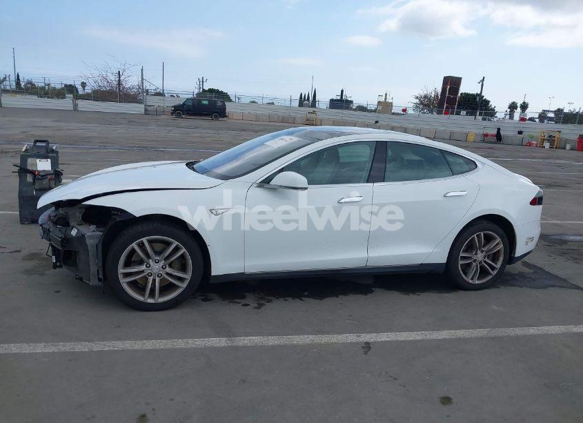 Photo 14 of 2013 Tesla Model S (VIN 5YJSA1CN8DFP22455)
