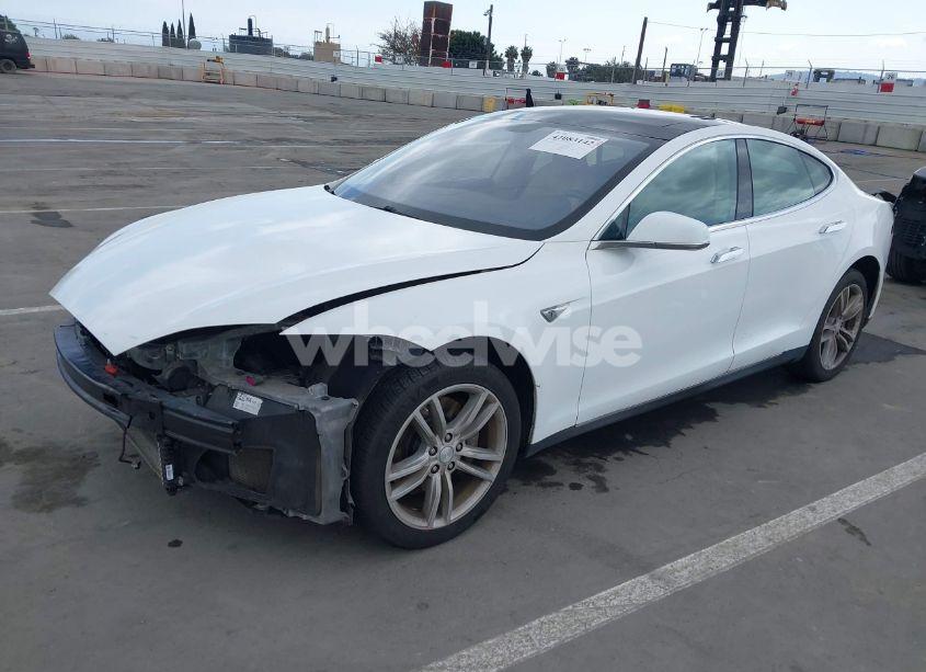 Photo 2 of 2013 Tesla Model S (VIN 5YJSA1CN8DFP22455)
