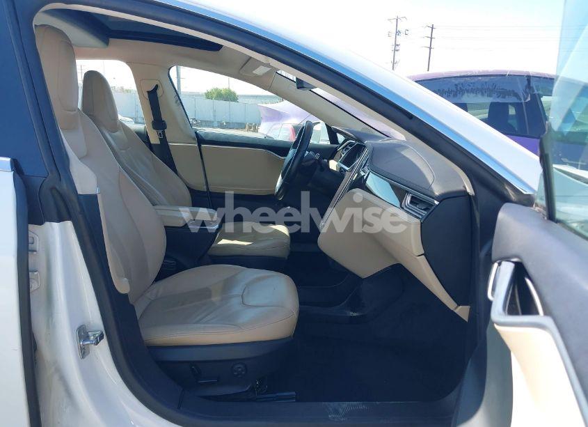 Photo 5 of 2013 Tesla Model S (VIN 5YJSA1CN8DFP22455)