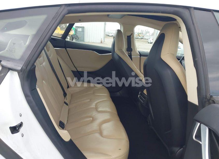 Photo 8 of 2013 Tesla Model S (VIN 5YJSA1CN8DFP22455)