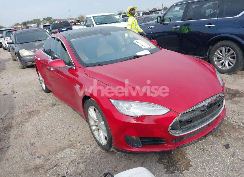 2013 Tesla Model S (VIN 5YJSA1CN9DFP09973) main photo