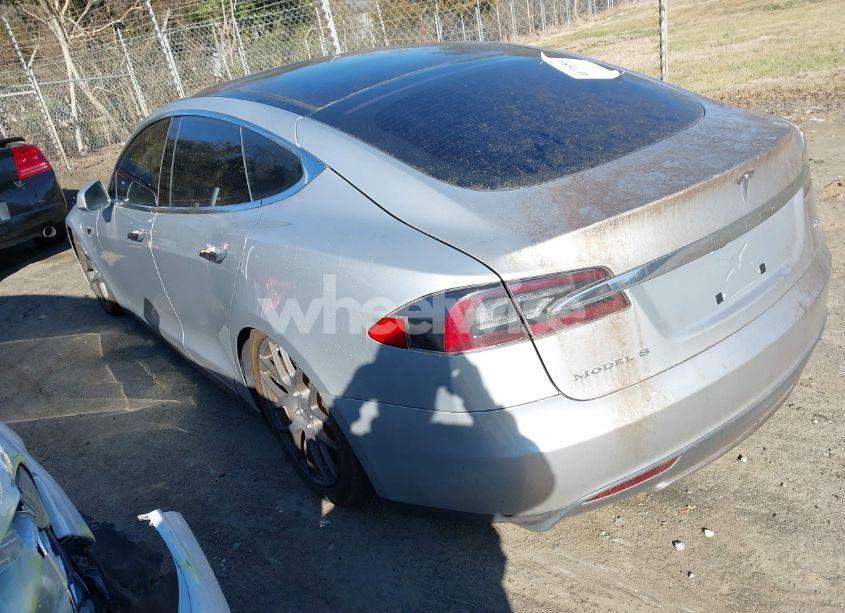 Photo 3 of 2013 Tesla Model S (VIN 5YJSA1CNXDFP05737)